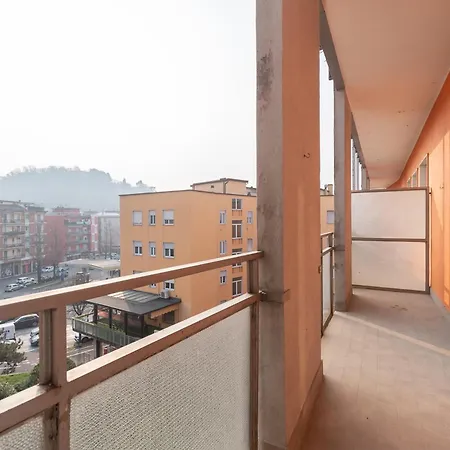 Trilocale Ospedale Civile 7 _ F&l דירה *