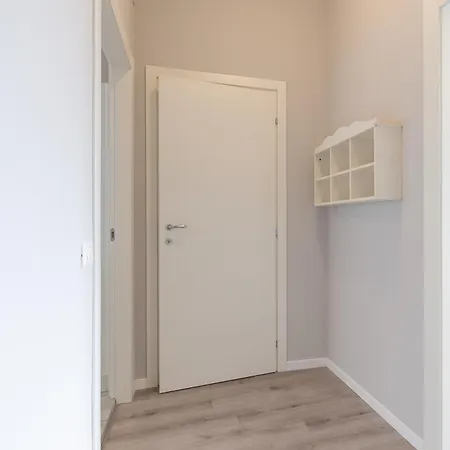 Trilocale Ospedale Civile 7 _ F&l דירה