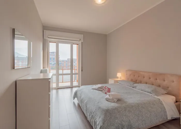 Trilocale Ospedale Civile 7 _ F&l 公寓