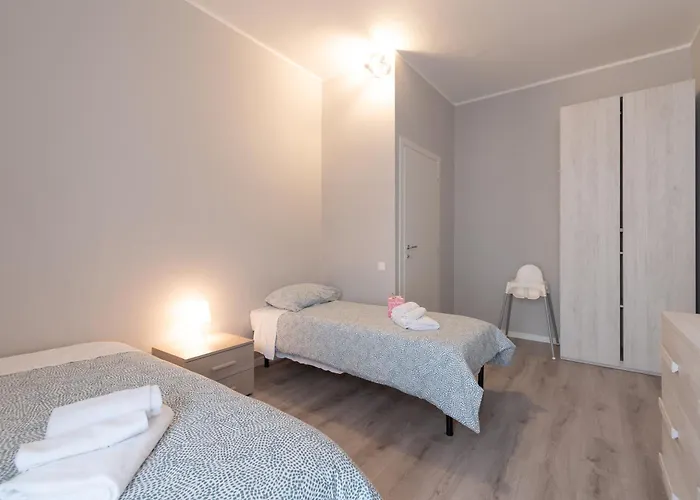 Trilocale Ospedale Civile 7 _ F&l Апартаменти *